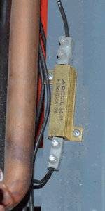 rv rsf 820 371253 fan resistor in situ.gif